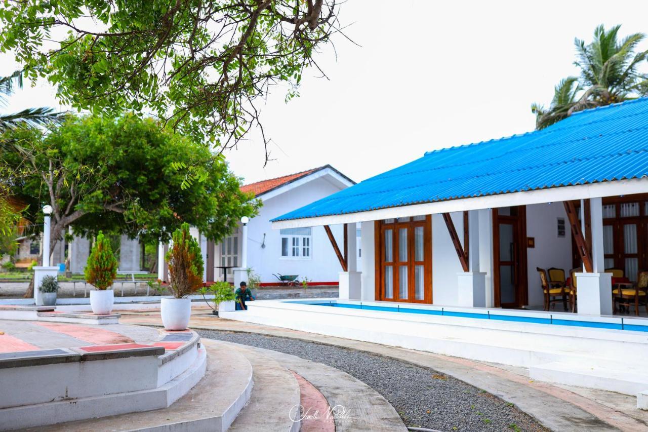 Ceylonta Beach Resort And Spa ハンバントタ エクステリア 写真