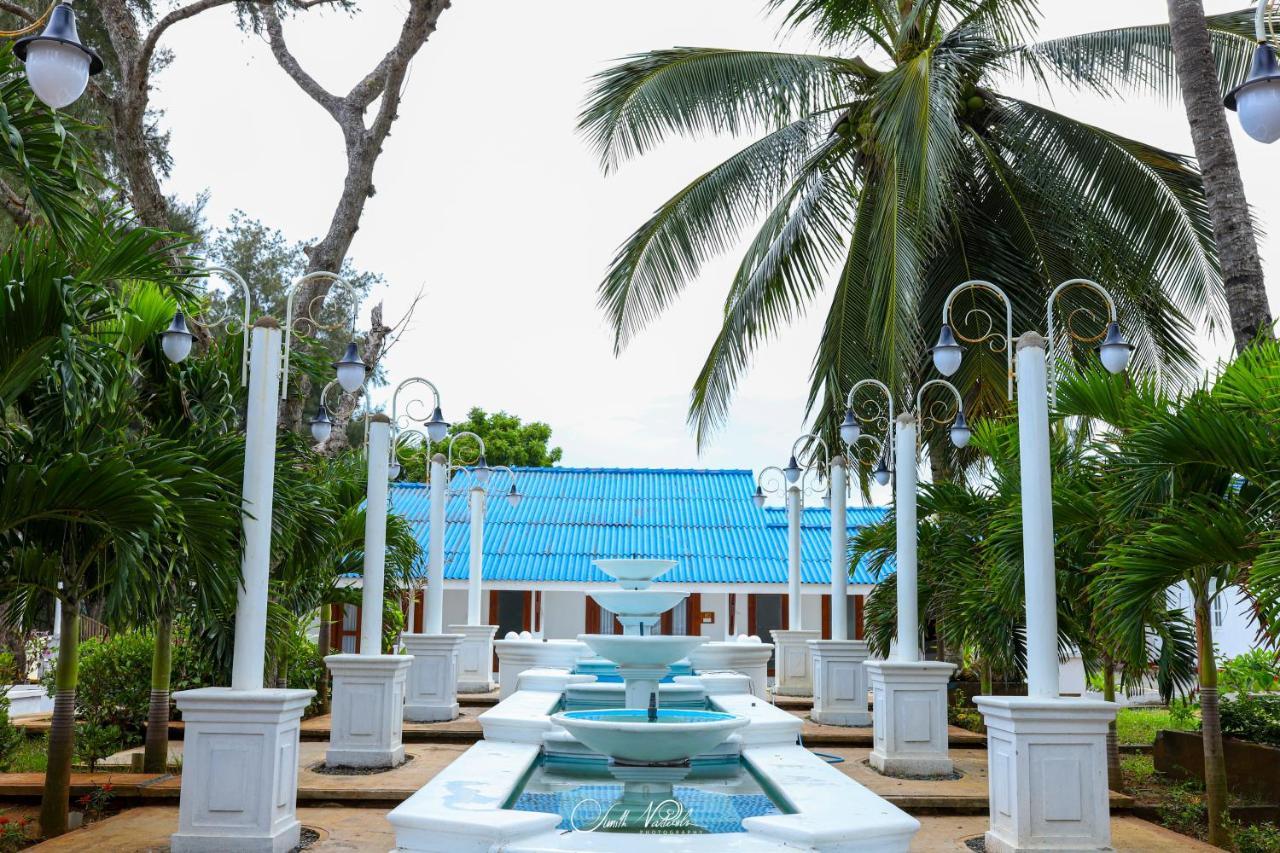 Ceylonta Beach Resort And Spa ハンバントタ エクステリア 写真