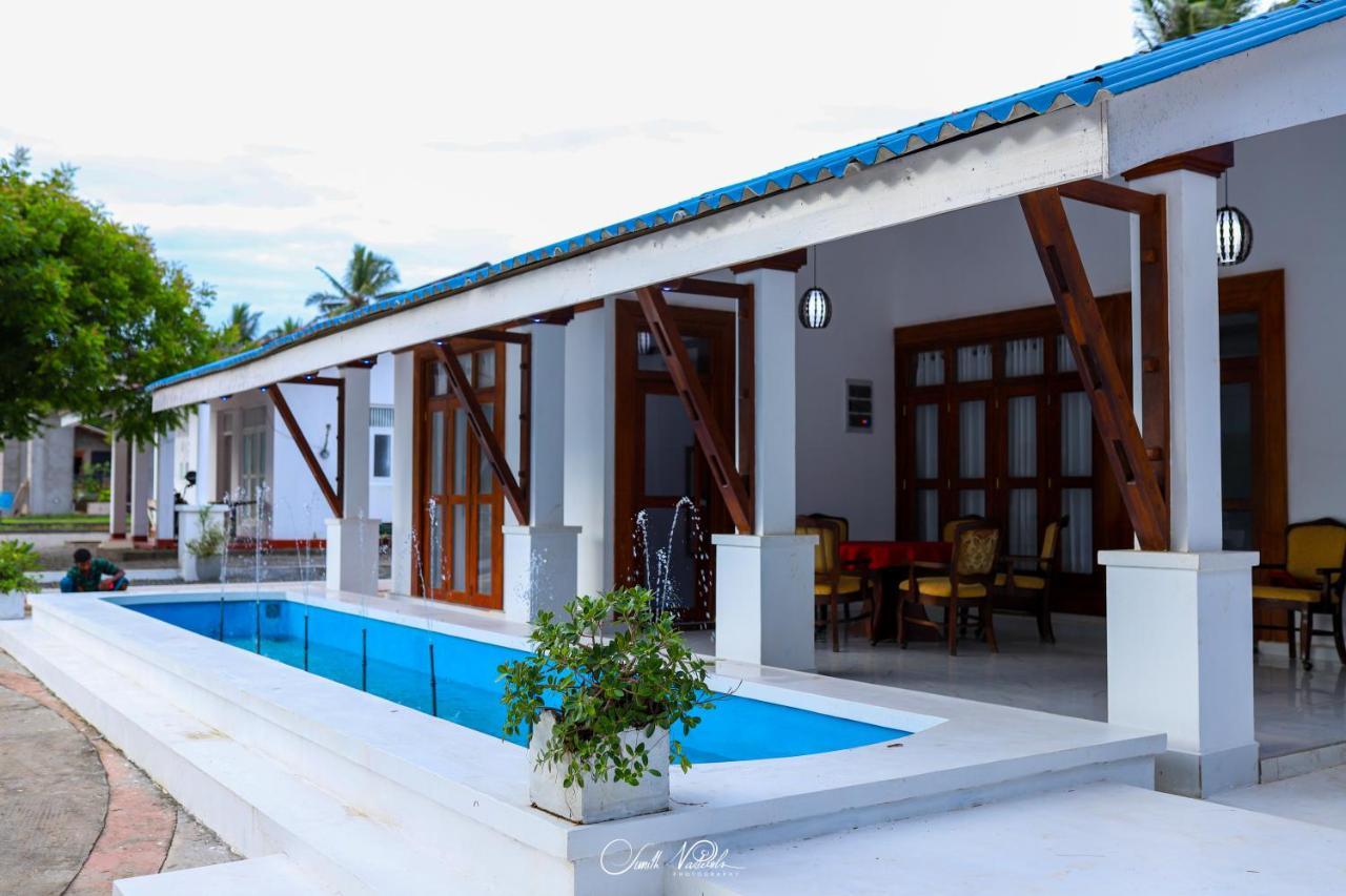Ceylonta Beach Resort And Spa ハンバントタ エクステリア 写真