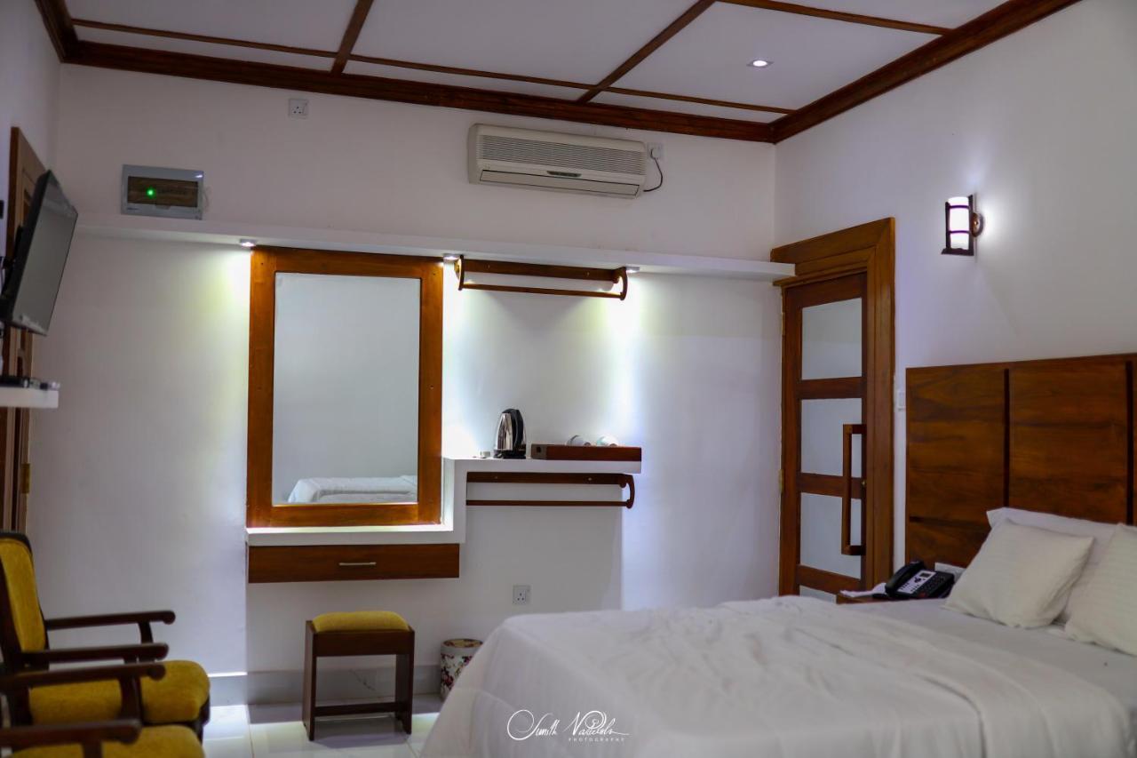 Ceylonta Beach Resort And Spa ハンバントタ エクステリア 写真