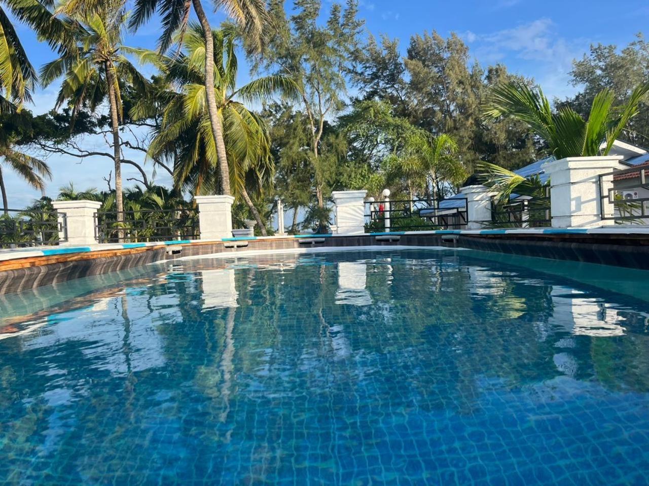 Ceylonta Beach Resort And Spa ハンバントタ エクステリア 写真