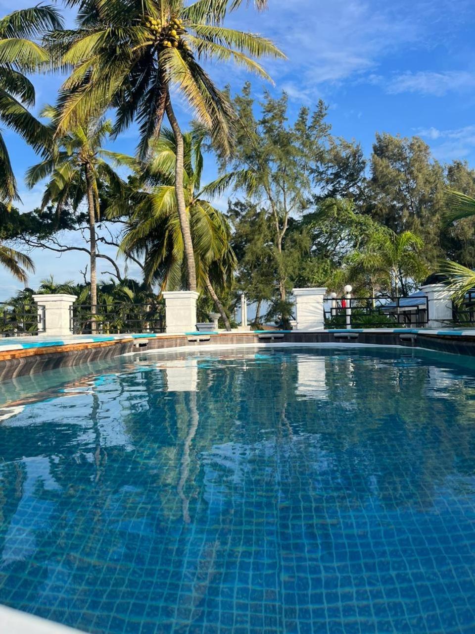 Ceylonta Beach Resort And Spa ハンバントタ エクステリア 写真