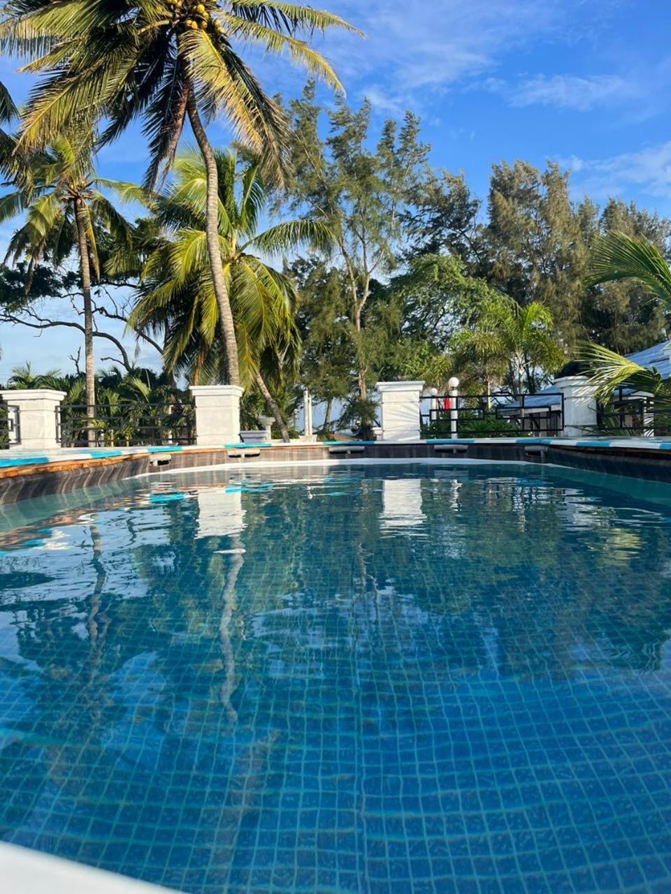 Ceylonta Beach Resort And Spa ハンバントタ エクステリア 写真