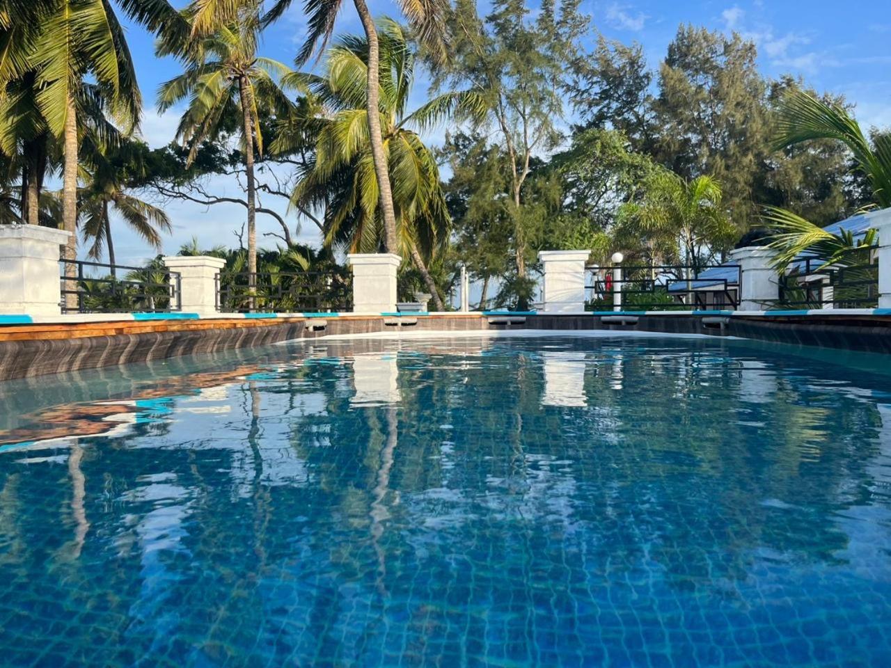 Ceylonta Beach Resort And Spa ハンバントタ エクステリア 写真